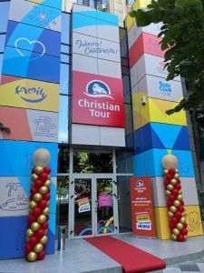 IPO Christian Tour - tranşa investitorilor individuali s-a închis cu o suprasubscriere de 53%